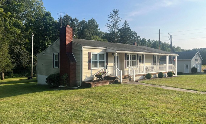 Mattawana Casa | Perfect charming 3-bedroom home to enjoy outdoor activities.