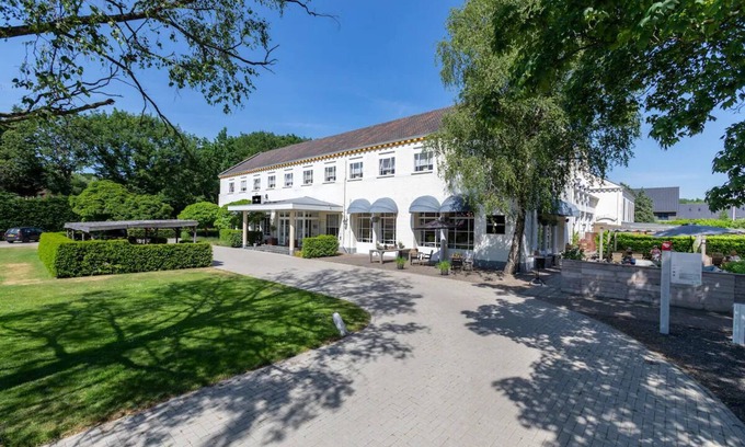 Bosschenhoofd Casa | Perfect Family Haven w/Onsite Dining Close to Basiliek van Oudenbosch