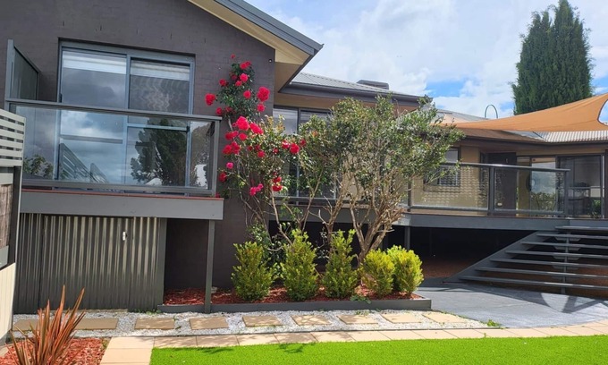 Amaroo Casa | Perfect family home! Free WiFi, Netflix