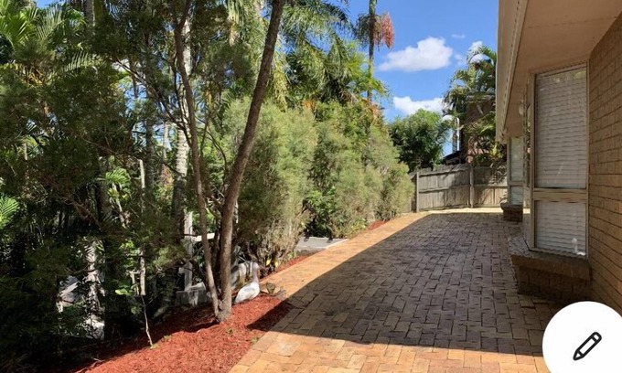 Carina Casa | Perfect Family Retreat near CBD & Airport