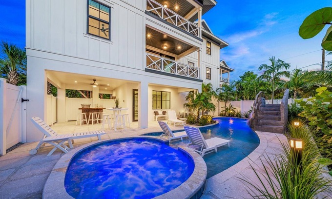 Siesta Key Casa | Point of Rocks - Cinco Habitaciones Casa, Capacidad 14