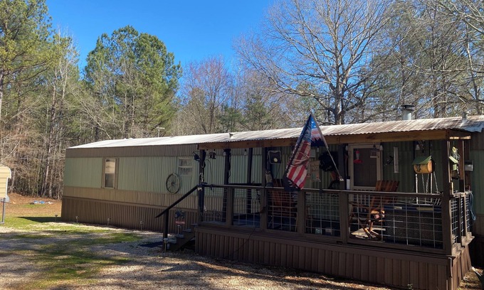 West Point Casa | Perfect for Fishermen, Workers, and Families. Close to Kia with huge turnaround