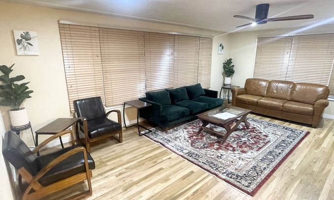 Medford Casa | Perfect for Large Families or Work Teams. Coffee Bar-Gas FP-Cornhole-Firepit