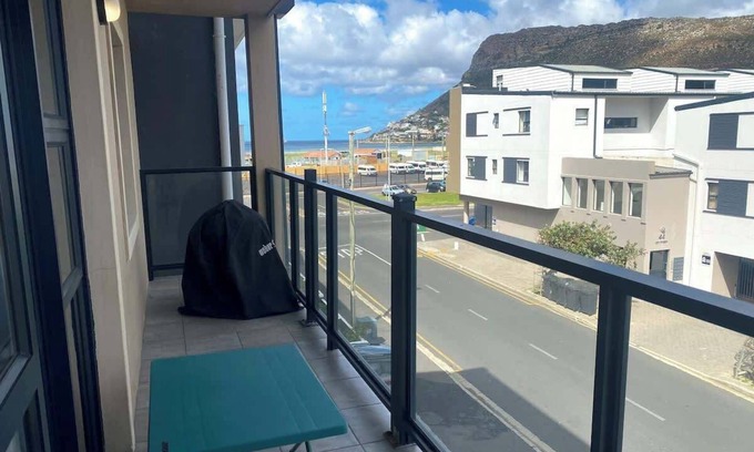 Redhill Apartamento | Perfect for Longer Stays | Work & Relax w/parking