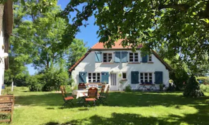 Lieschow Apartamento | Perfect for two! Small apartment in a green oasis, Halbecks-Hof