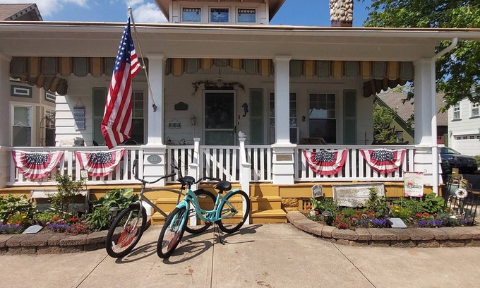 Ocean Grove Casa | Perfect Get-away! Game room, bikes & 6 badges !