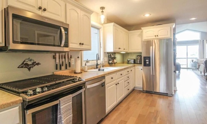 Lake Ripley Casa | Perfect get away Lake Ripley Lake House