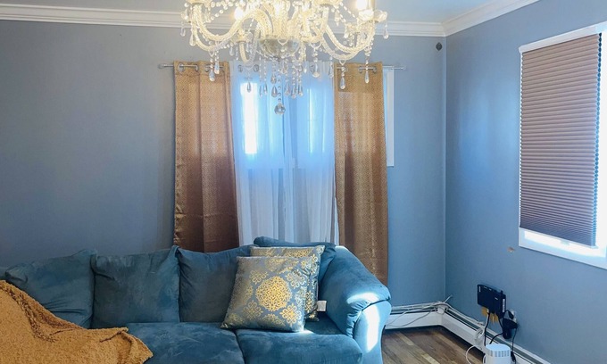 Lower Vailsburg Apartamento | Perfect Getaway Home 30 minutes drive to Manhattan.