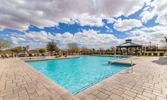 San Tan Valley Casa | Perfect getaway for up to 6 people! 3 Heated Community Pools & Tennis court!