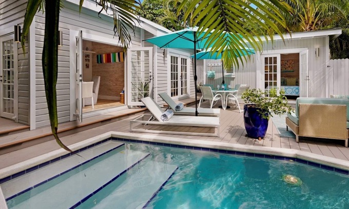 White Street Gallery District Casa | **PERFECT HARMONY @ MIDTOWN** Home & Pool + LAST KEY SERVICES…
