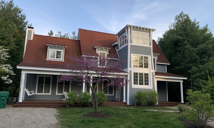 Union Pier Casa | Casa de 3 camas, 10 personas con piscina a poca distancia del lago Michigan.