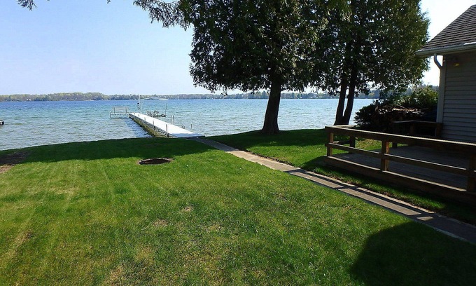Suring Cabaña | Kelly perfecta escapada Lago 45 minutos al norte de Green Bay!