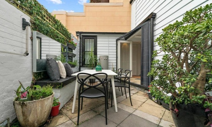 Surry Hills Casa | Perfect Laneway Terrace Surry Hills
