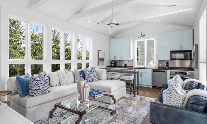 Seaside Casa | Perfect Layout for Two Couples. Beachside in the Middle of Seaside. Gulf View