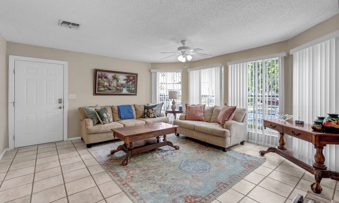 Altamonte Springs Condominio | Perfect location for this gem of a condo, pet friendly in the heart of Altamonte