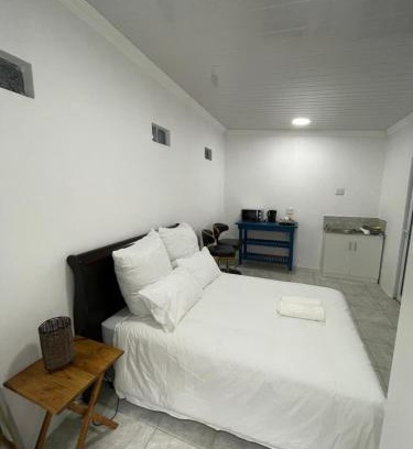 Grassy Park Apartamento | Perfect long stay, near Rondevlei nature reserve,free WiFi