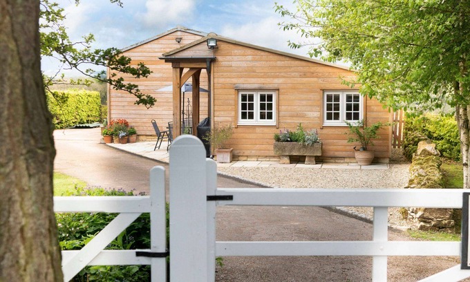 Longborough Cabaña | Perfect luxury 2 bedroom holiday home in the Cotswolds - Slade Stables