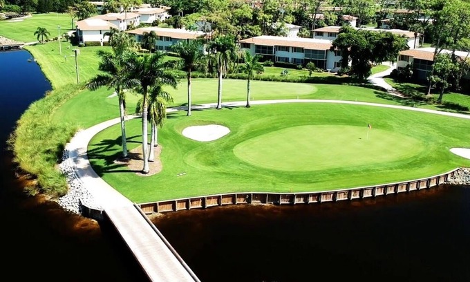 East Naples Condominio | Perfect Naples golf and beach getaway! Just minutes from downtown and beaches.
