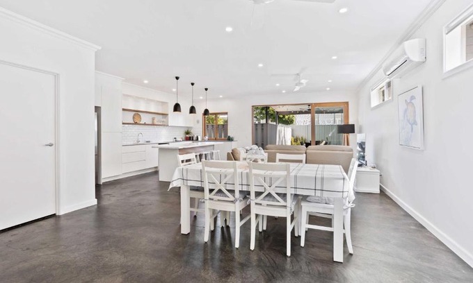 Palm Beach Casa | Perfect Palm Beach Townhouse - Hosted by Burleigh Letting