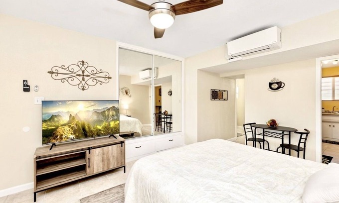 Chino Canyon Apartamento | Perfect Palm Springs Studio Retreat Near Downtown!