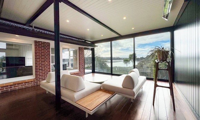 Te Atatu Peninsula Casa | Perfect Peninsular Location - 3 BR family home.