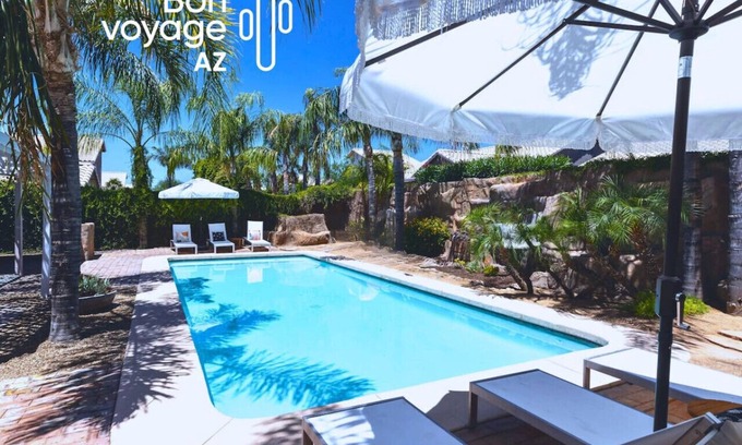 Paradise Valley Village Casa | Perfect Phoenix Stay - Amazing Yard Pool & Hot Tub