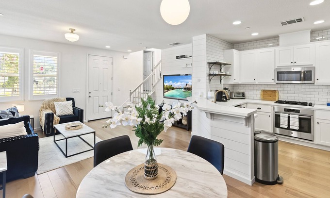 Nut Tree Casa | Perfect Private Getaway in the Heart of Fairfield!