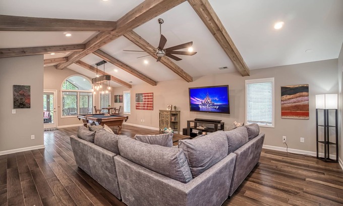 Westport Casa | Paradise on Lake Norman, Waterfront, Kayaks, Fire Pit, Boat Rental