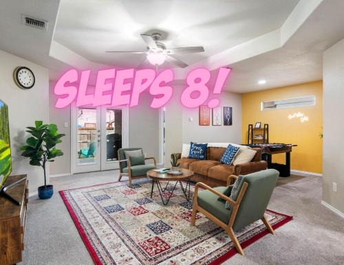 Southside Casa | Perfect SA Getaway! Near Lackland SeaWorld Alamo Riverwalk