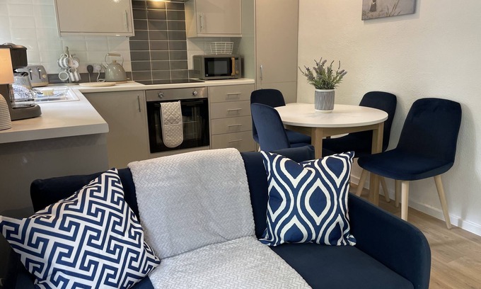 Lelant Casa | Perfect Seaside Escape, Wifi Heated Indoor Pool Bar & Facilities near to St Ives