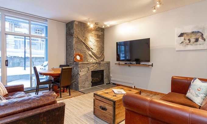 Blackcomb Condominio | Esquí perfecto en el campamento base de Ski Out para su aventura Whistler