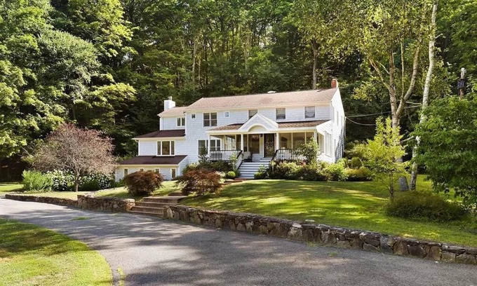 Chappaqua Casa | Perfect Summer Getaway, Charming, Private House