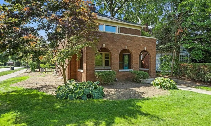Harters Heights Casa | Perfect Summer Sports Camp Location! All things Notre Dame steps away!