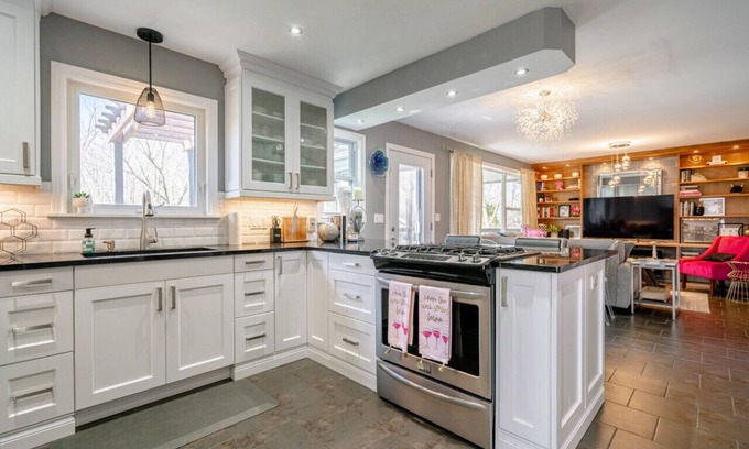 Kingsville Casa | Perfect Trendy 2 Bdrm Home in Wine Country