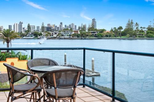 Surfers Paradise Casa | Perfect Waterfront Escape in Surfers Paradise