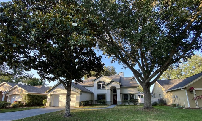 Tampa Palms Casa | Perfectly located 4 Bedroom House