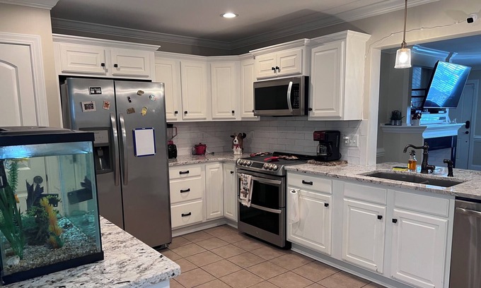 Greenville Casa | Perfectly located home!