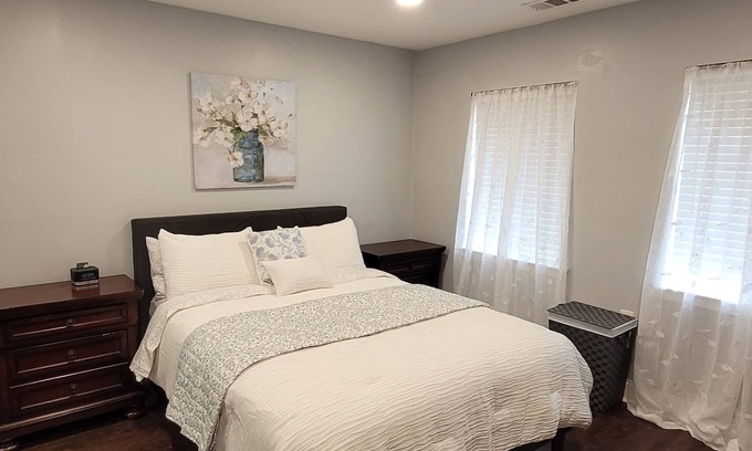 Federal Hill Condominio | Perfectly located minutes from the Inner Harbor, Ravens and Orioles stadium.