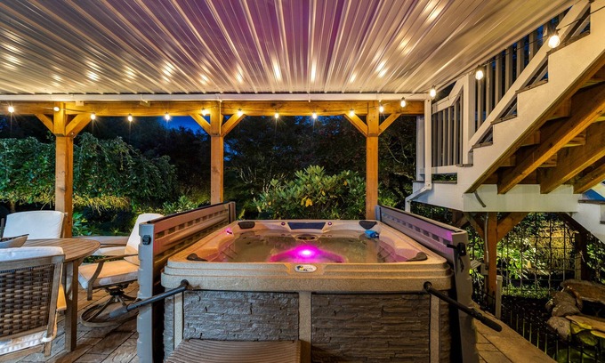 Snohomish Casa | Perfectly placed between downtown Snohomish & golf course!!!