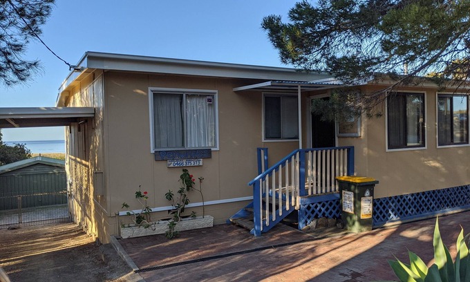 Second Valley Casa | Periwinkles - two kitchens, two bathrooms, family and pet friendly!