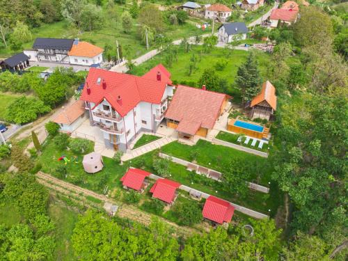 Albestii Paminteni Casa | Perla Argesului, Ciubar, Piscina, Lift, Gratar, Cabana, Pensiune, Hotel Cazare Transfăgarasan Curtea de Arges