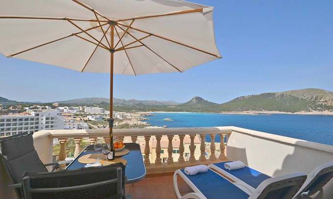 Cala Agulla Apartamento | Perleta - Apartamento con vistas al mar y piscina comunitaria en Mallorca