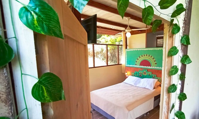 Shapaja Cabina | 🌿 Personalized Amazon escape: 🧘‍♀️yoga, 🌄hikes, 🍫chocolate & 💚healing
