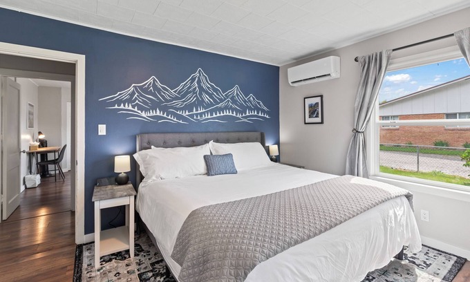 Montrose Casa | Pet & Family Friendly Downtown Montrose-20 Minutes to Black Canyon National Park