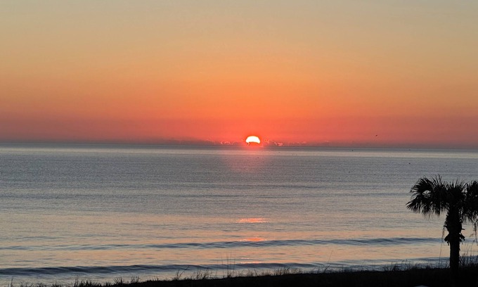 Palm Coast Condominio | Enorme condominio directo frente al mar 3R / 3BA - Propietario administrado