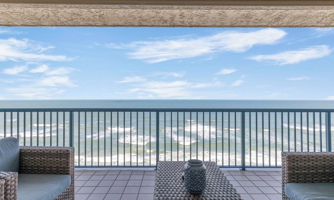 Daytona Beach Shores Condominio | 🌊 Pet Friendly - DiMucci Towers Ten 1604 ☀️