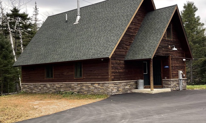 Carrabassett Valley Casa | Diríjase directamente a los senderos para bicicletas desde su camino de acceso, ¡no necesita automóvil!