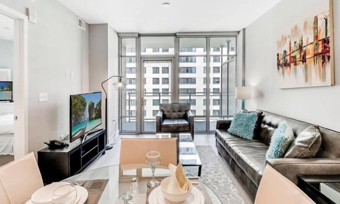 Woodmont Triangle Apartamento | Hospédese en el centro de Bethesda - Amplia suite de un dormitorio con estudio