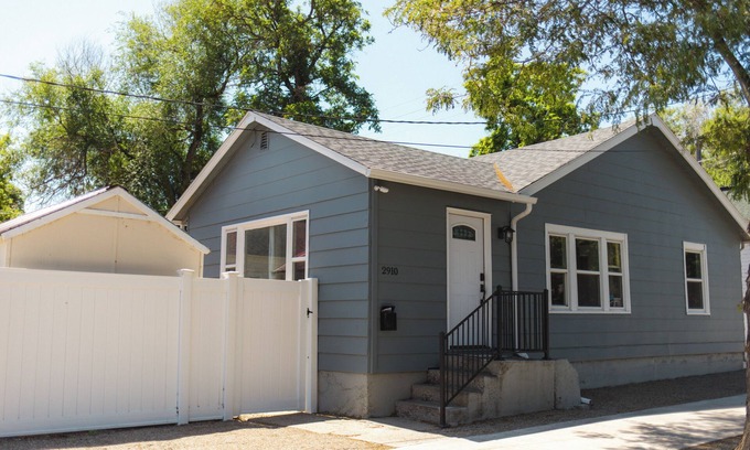 Billings Casa | Pet Friendly 2 Bed Home w/Hot Tub!