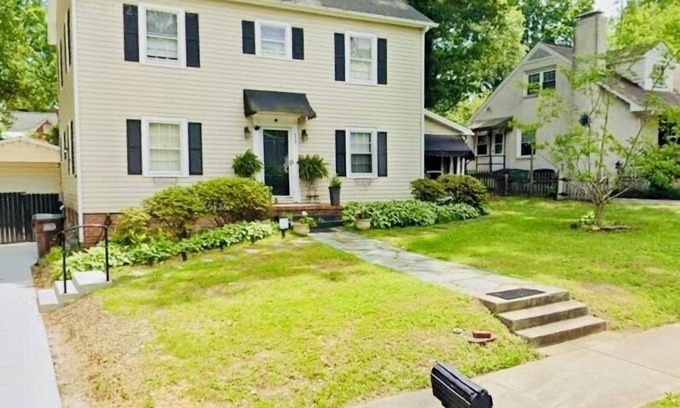 High Point Casa | Pet Friendly 3 bedroom historic home in the heart of High Point